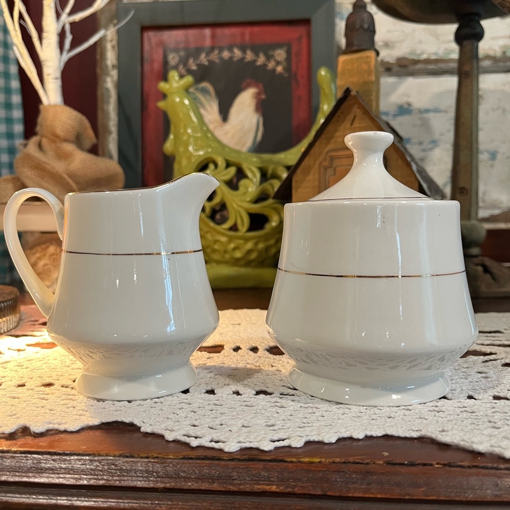 Farberware Cream and Gold Serveware Set
